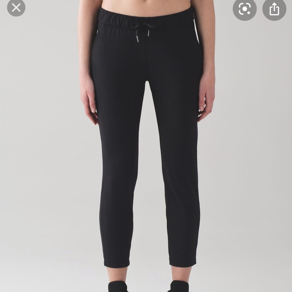 LULULEMON ON THE FLY PANT size 2 NWT